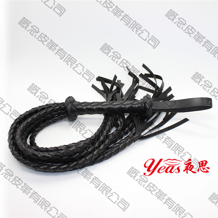 情趣用品皮鞭散拍真皮皮鞭 束缚玩具调情散鞭黑色把手 土豪金挂钩-阿里巴巴