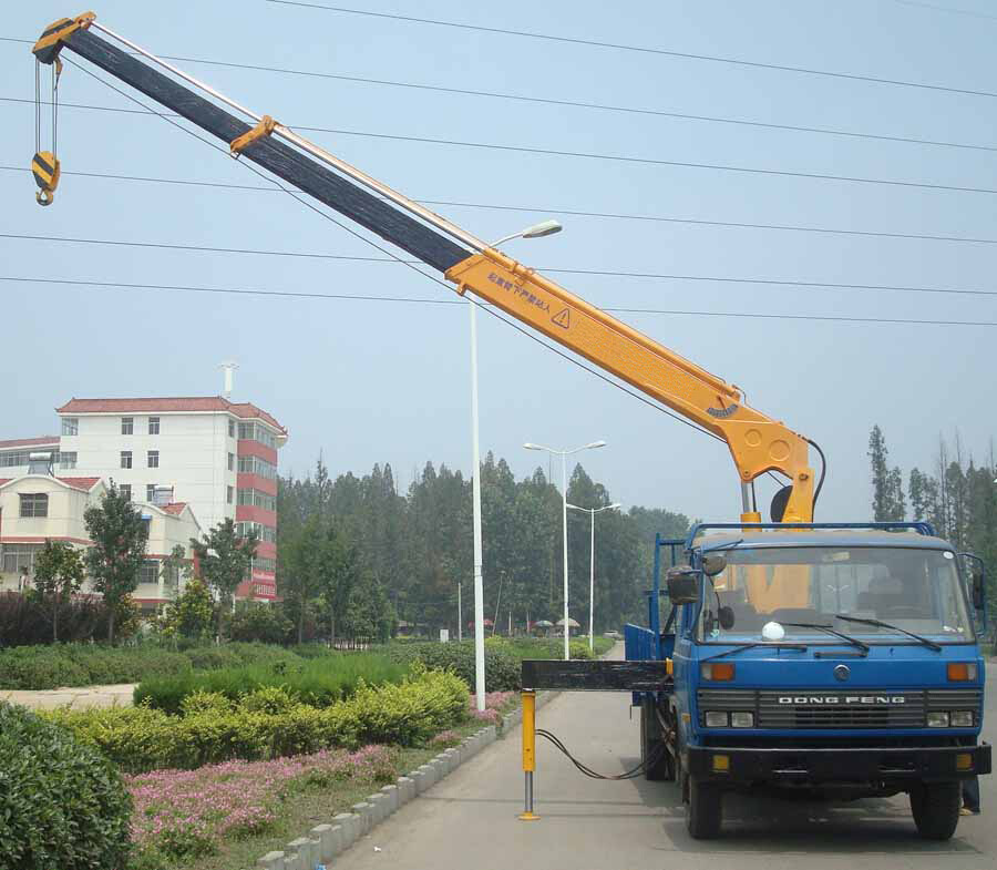 随车起重机 随车吊 折臂随车吊 小型随车吊 随车吊臂 徐州 和润