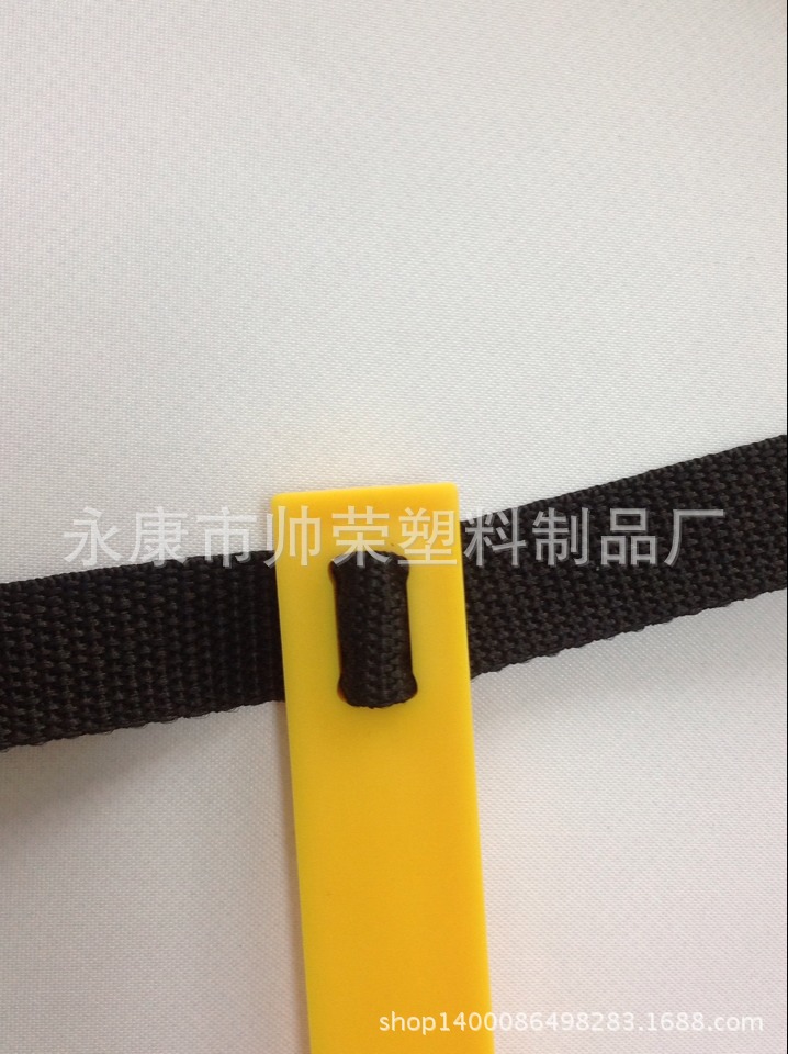 70E083B42724A5DE8EA616535FF443