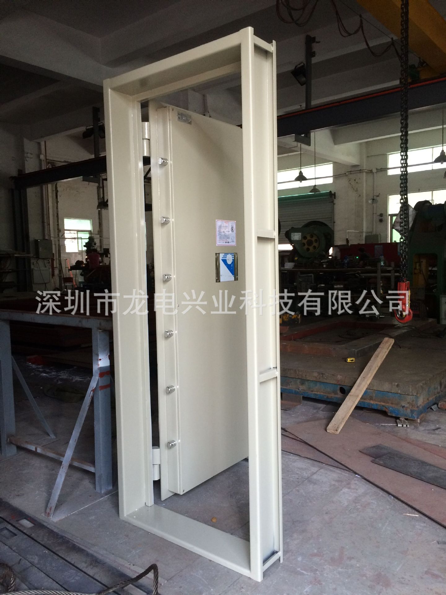碳钢金库门2