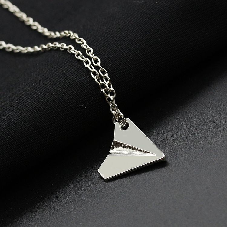 Best Selling Aircraft Necklace Origami Airplane Pendant Necklace Environmental Alloy Plating Necklace display picture 7