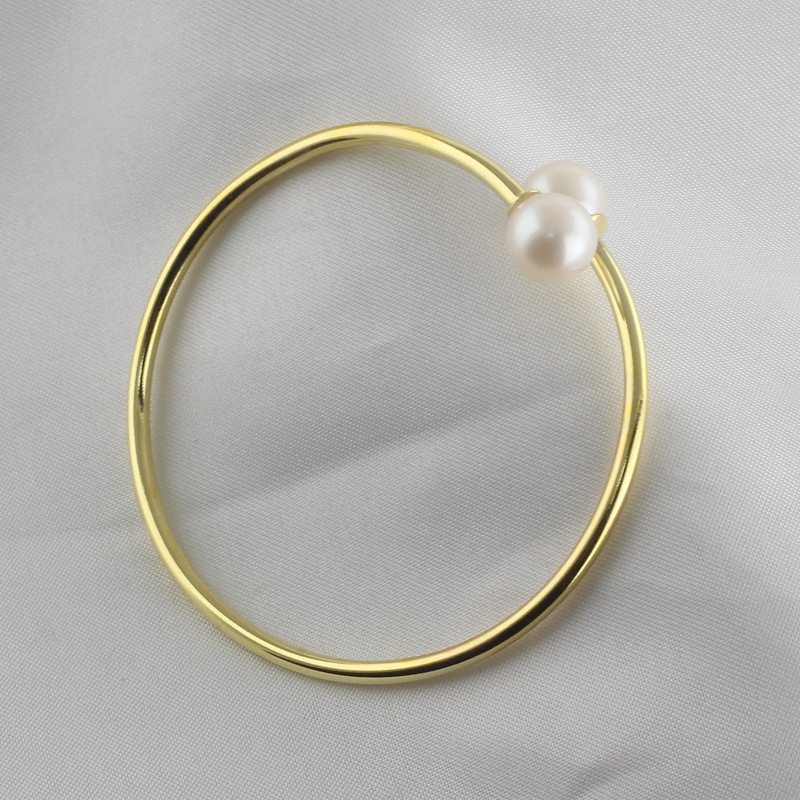 2081232353_893042612