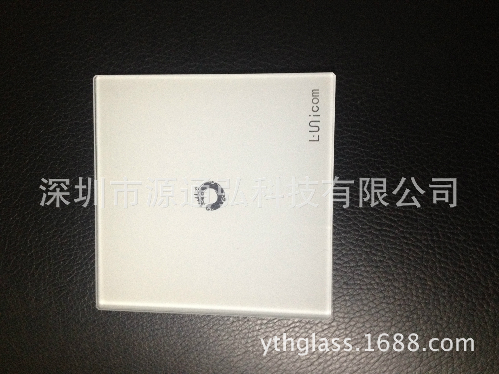 厂供应3mm钢化玻璃开关面板钢化玻璃开关面板钢化玻璃