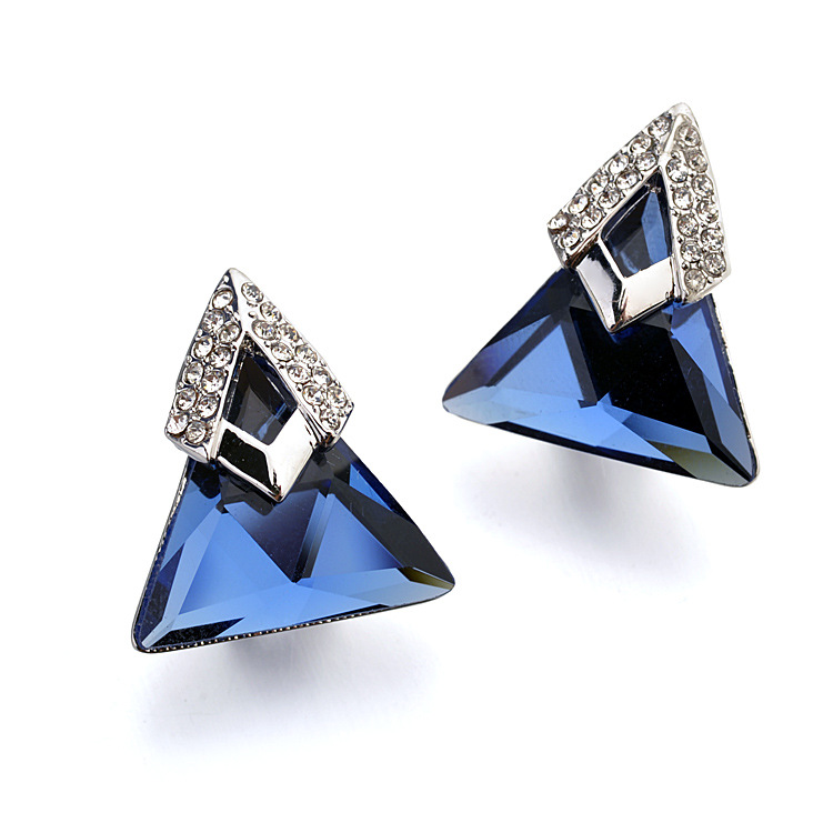 Exaggerated Diamond Triangular Austrian Crystal Stud Earrings display picture 1