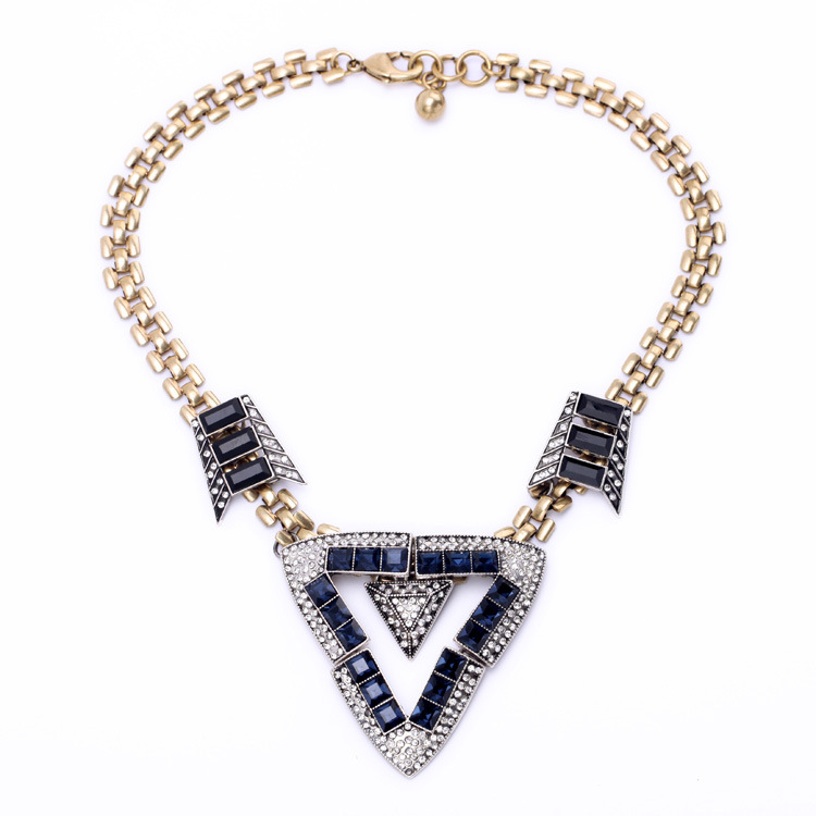 Hip-hop Clavicle Chain Street Style Triangle Necklace Sweet Cool Wind Creative Sweater Chain Wholesale Tide display picture 8