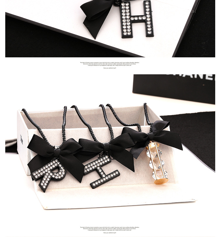 Women'S Gender Bow Pearl Crystal Long Necklace
