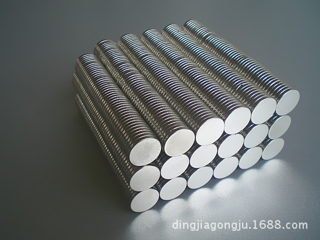 供应优质15x2mm镀镍 钕铁硼 圆形强力磁铁 长方形吸铁石