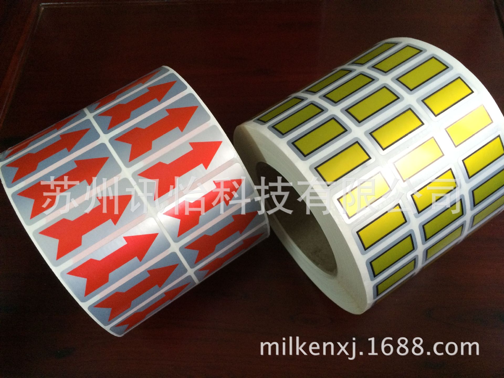 兰溪市印制贴标机适用条形码商标厂-汽配配件序列码强粘PET标签不