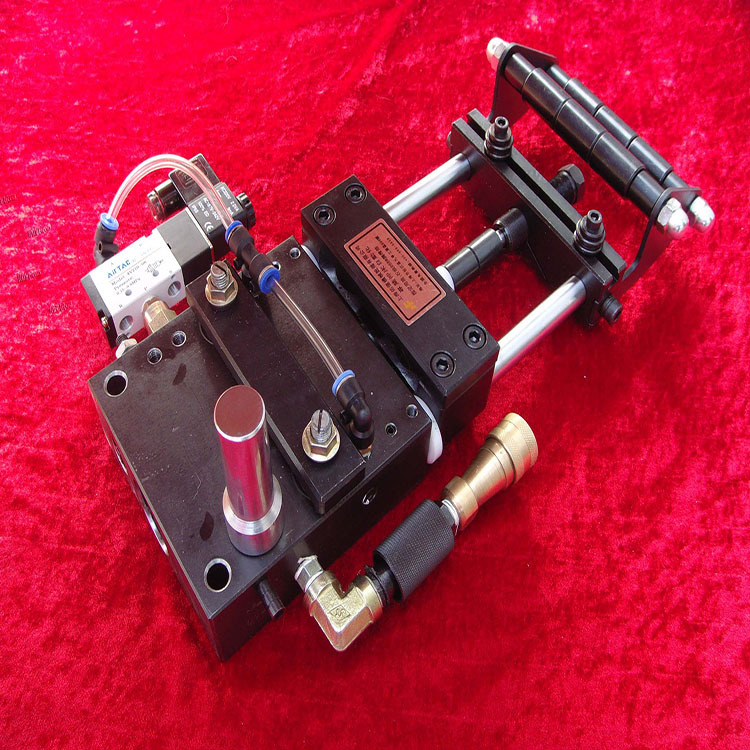 小型输送机自动送料器钢卷带料自动小冲床小型送料机AF1C上海佑亿