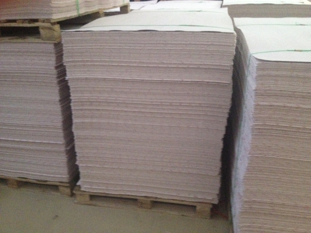 加工中底板品牌字母鞋材中底板加工PP中底加工专业防滑耐磨-阿里巴巴