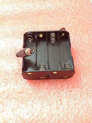 Shelf superior quality DC Heading 5 AA 8 /8 position 12V Back to back Battery Box