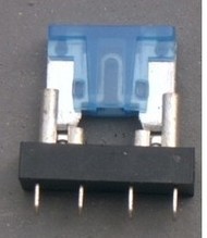 汽车超迷你保险片端子 平脚保险丝夹 带塑胶夹保险座 PCB保险盒