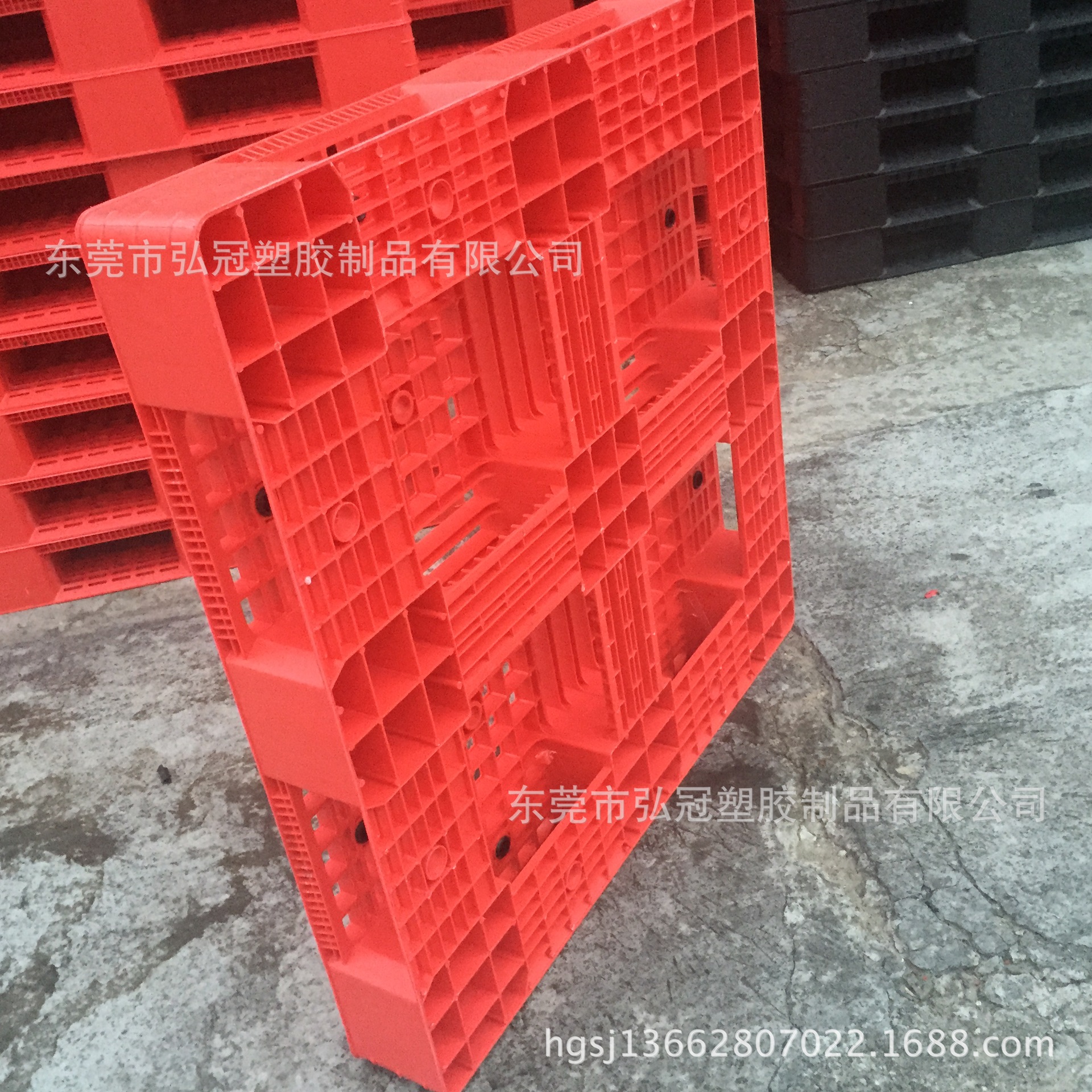 供应东莞 深圳 中山强韧性全新料红色塑胶卡板 红色塑料托盘