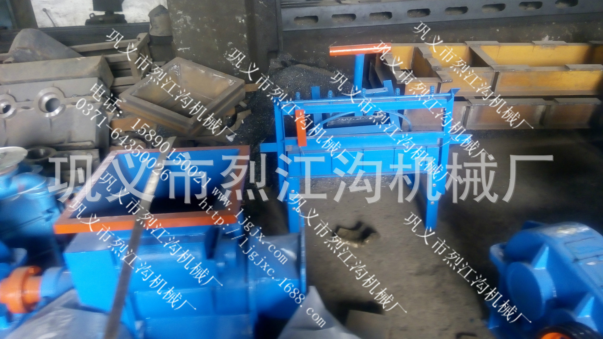 专业供应 小型 砖机