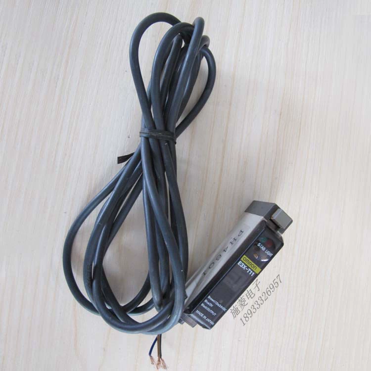 Сенсор волокна E3X-T11OMRONDC12 ～ 24V E3X-T11 продажи