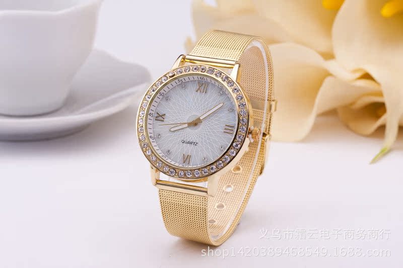 Gold Fashion Steel Band Watch with Diamond Grid Wholesalepicture1