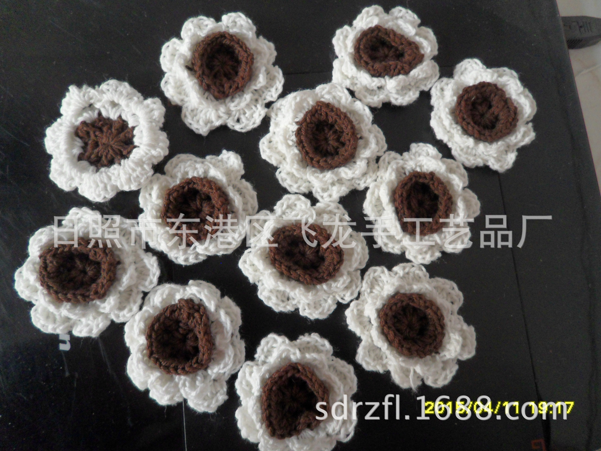 厂家直供手钩花 服装花朵 手勾手工装饰花， 毛线花。款式多