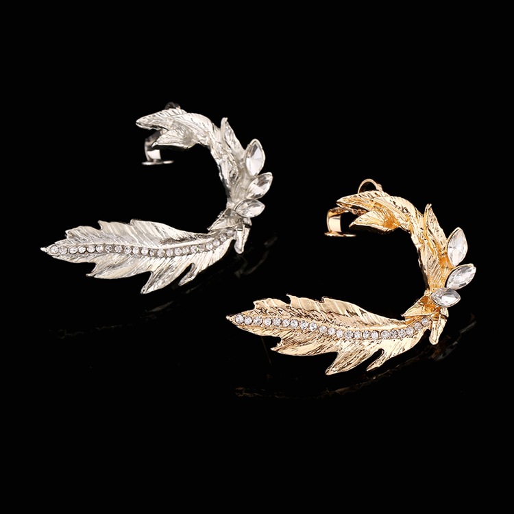 Creative Diamond Leaf Ear Clip Ear Bone Clip display picture 2