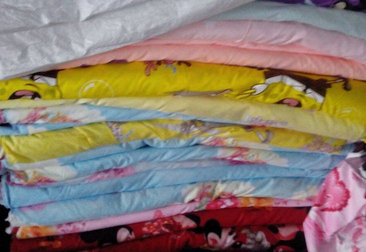 厂家供应库存印花磨毛布 残布  二等品 处理次品布 降等布便宜布