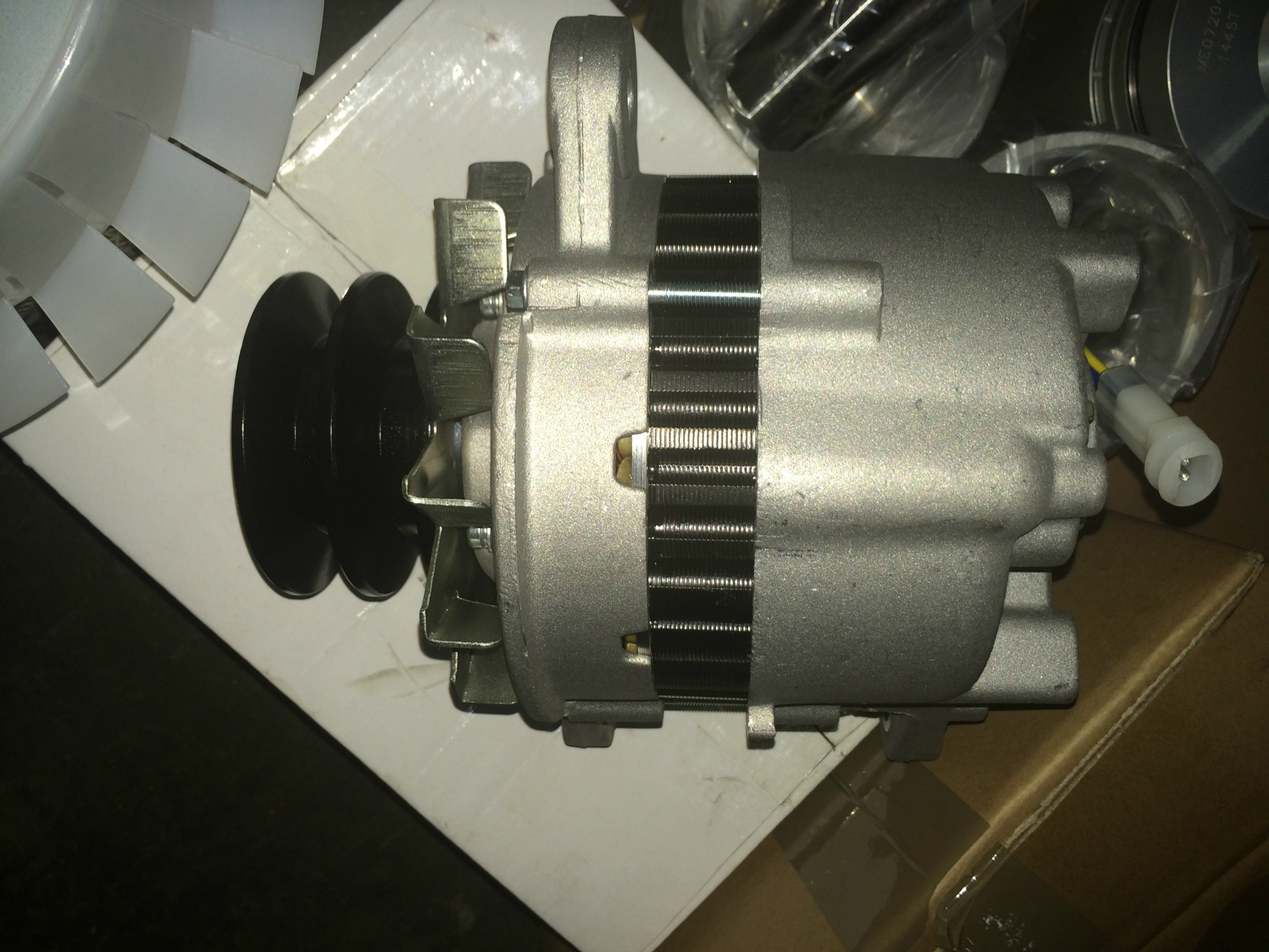 供应三菱6D14T/6D16T柴油发电机组直流充电机