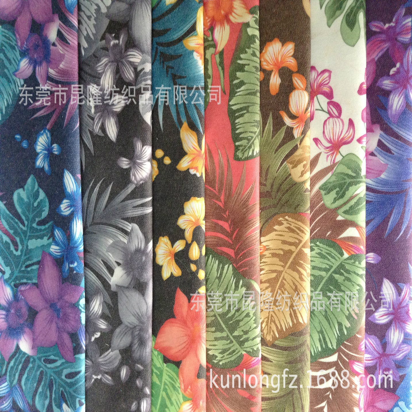 弹力斜纹纱卡印花布，缎纹印花面料。牛仔印花布