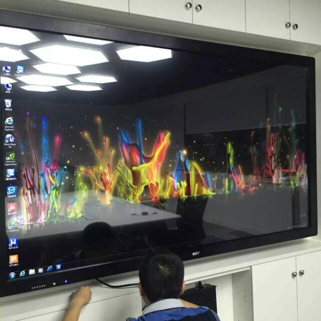 莱斯威顿84寸触控一体机在中国大酒店会议室调试安装