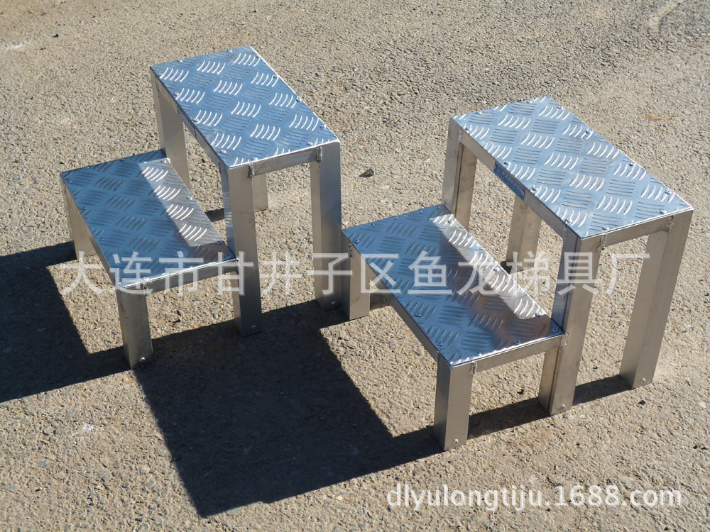 厂家促销 简易款便携铝焊接踏梯 二层踏台 台阶式踏步梯大连梯具