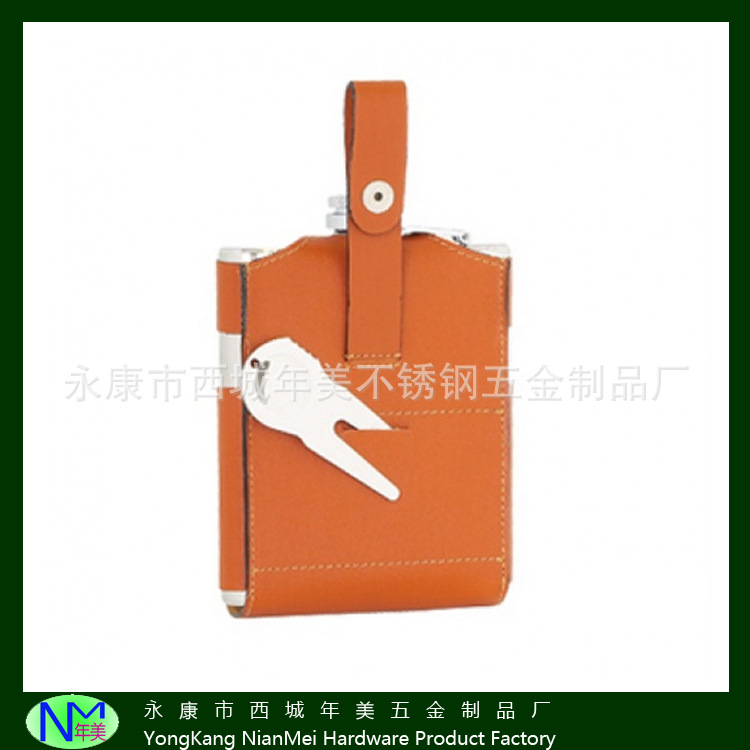 外贸直销高尔夫球标球不锈钢酒壶钉套装真皮皮袋包装