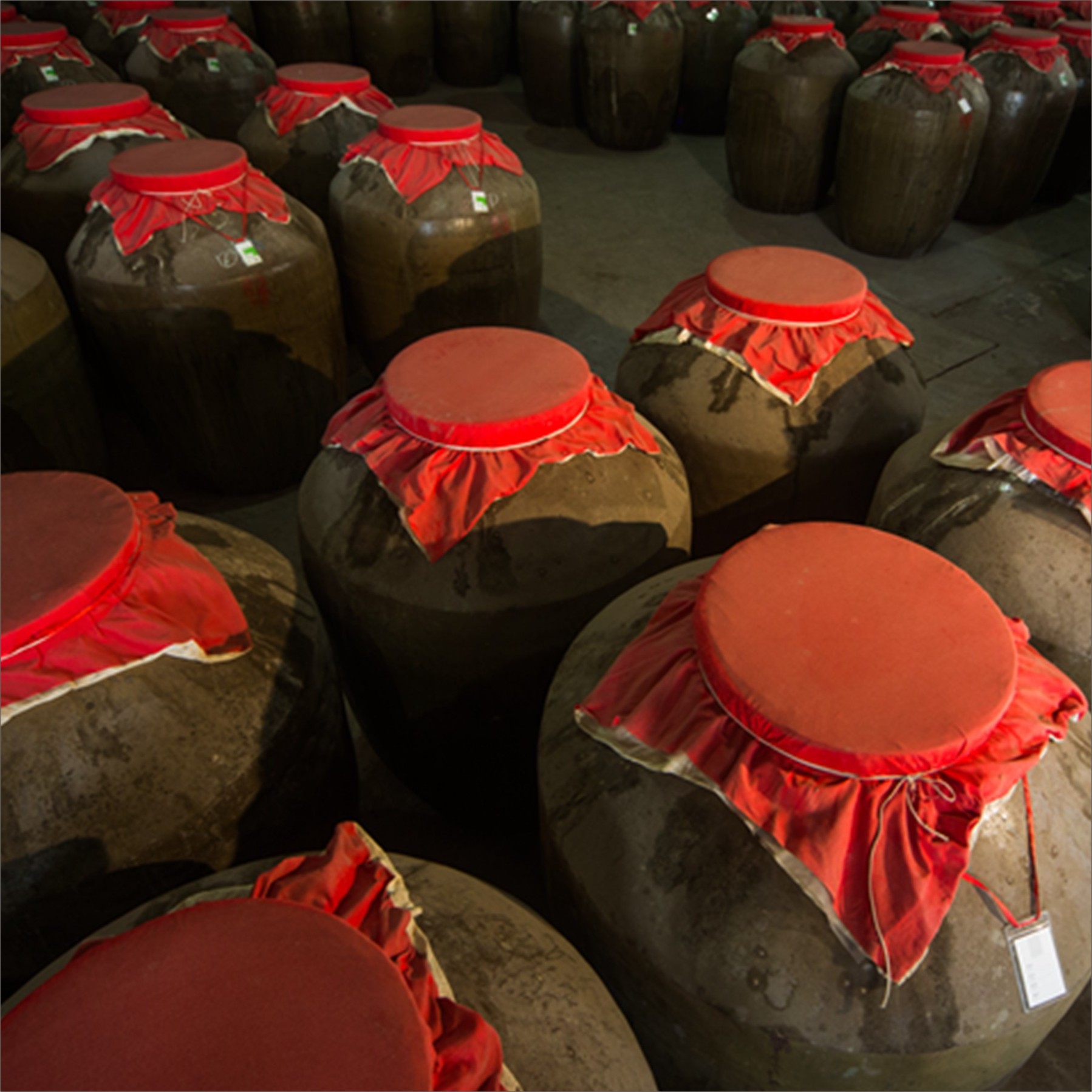 白酒原酒批发：产区、成本与交易逻辑的行业观察