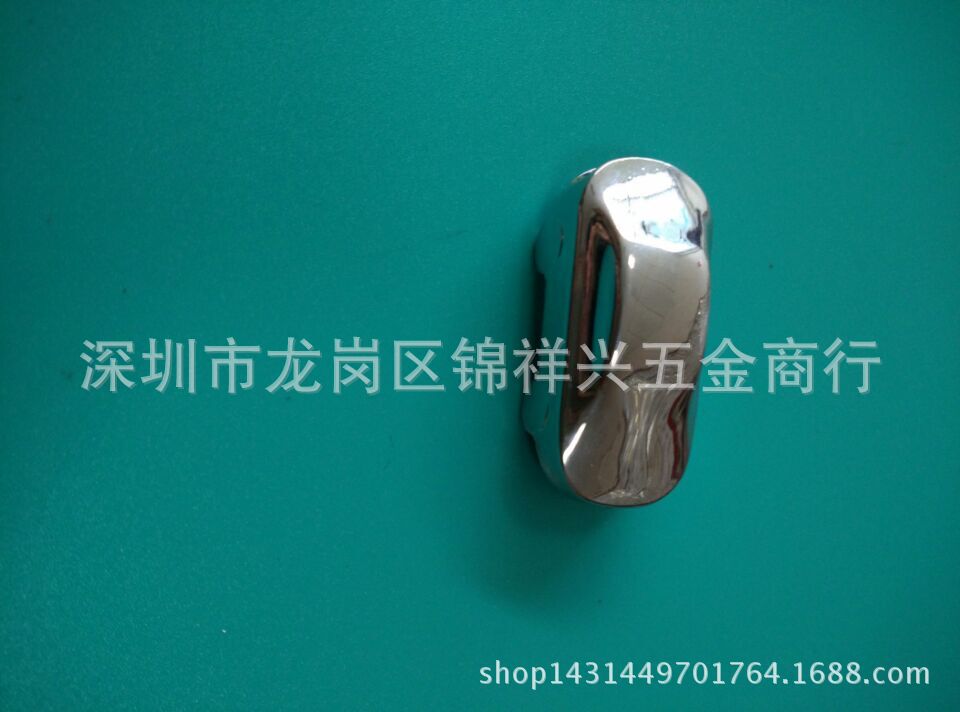 厂家供应高档多功能带LED灯创意汽车钥匙扣定制金属扣