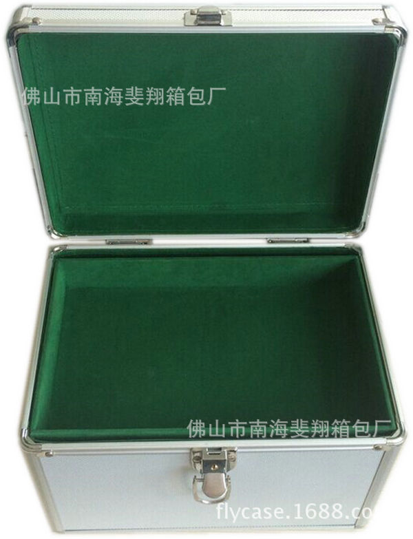 供应铝合金双层医药箱，急救箱，家用医药收纳箱，保健箱。