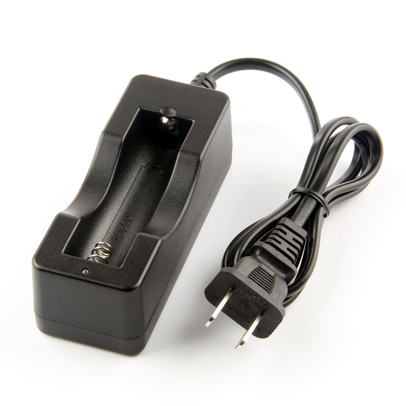 18650锂电池充电器家用防接反锂电池智能充电器中规NK-803现货