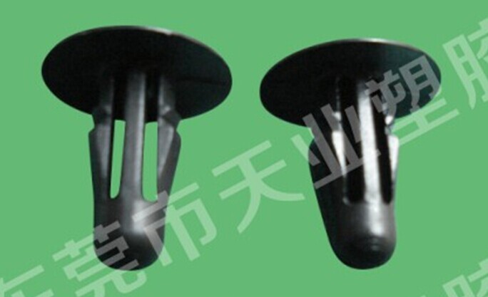 厂家低价销售简易铆钉，圆头铆钉，T型铆钉，尼龙铆钉，塑胶铆钉