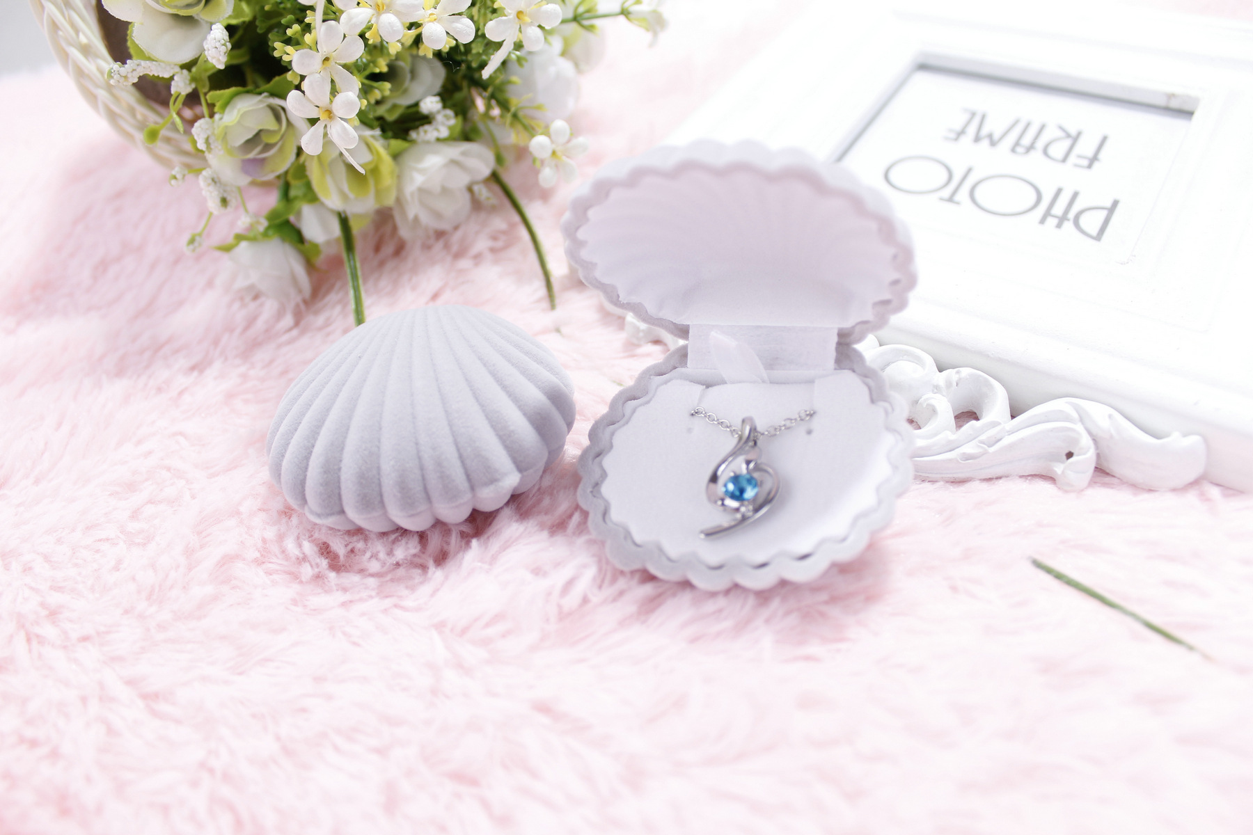 Solid Color Pattern Simple Style Style 1 Piece Simple Style Solid Color Flannel Jewelry Boxes
