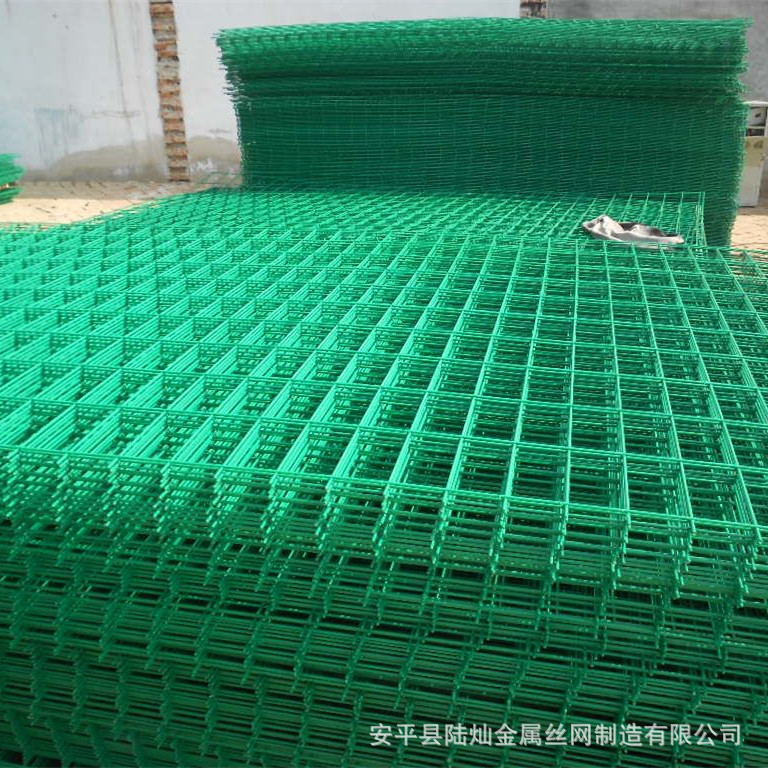 high quality green Plastic bag Guardrail net Customized Various Specifications enclosure Mesh Dip Barbed wire Welded Wire Mesh