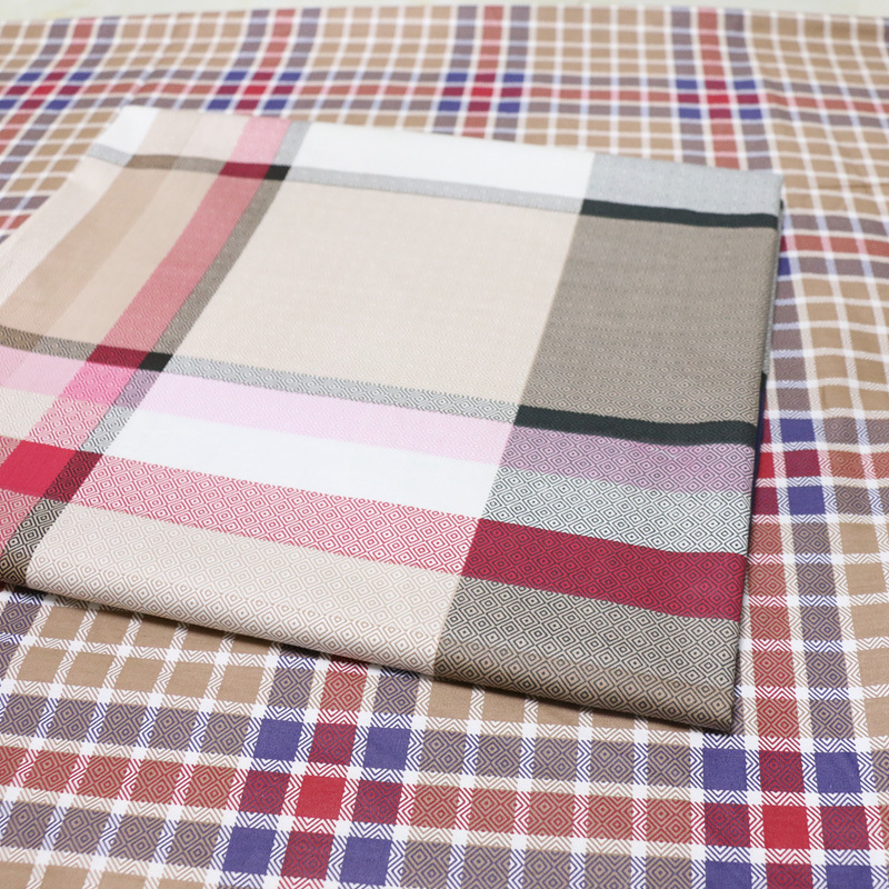 全棉斜纹布料 时尚白领大小格子AB版印花布 纯棉床品面料1.6米宽