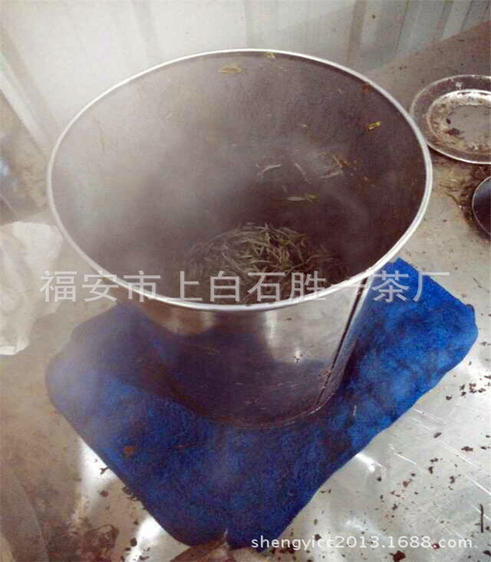 1908199803_1401369403