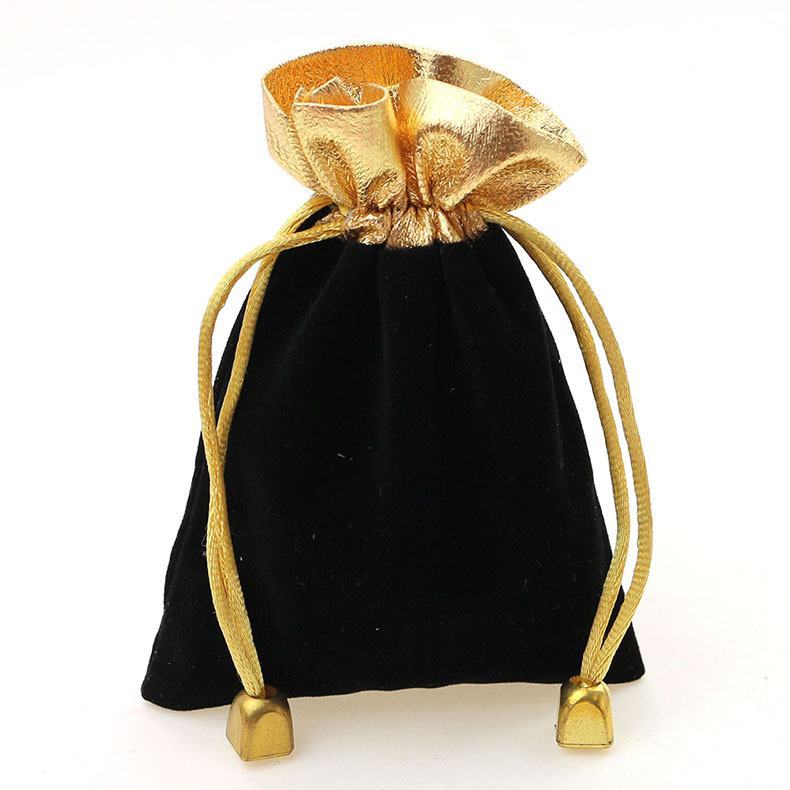 Wholesale Red Velvet Jewelry Storage Drawstring Packaging Bag display picture 2