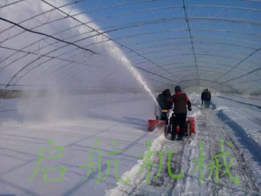 扫雪车图片农业吹雪机 消防用灭火机 扫雪车图片