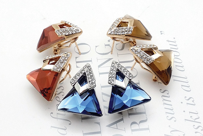 Exaggerated Diamond Triangular Austrian Crystal Stud Earrings display picture 6