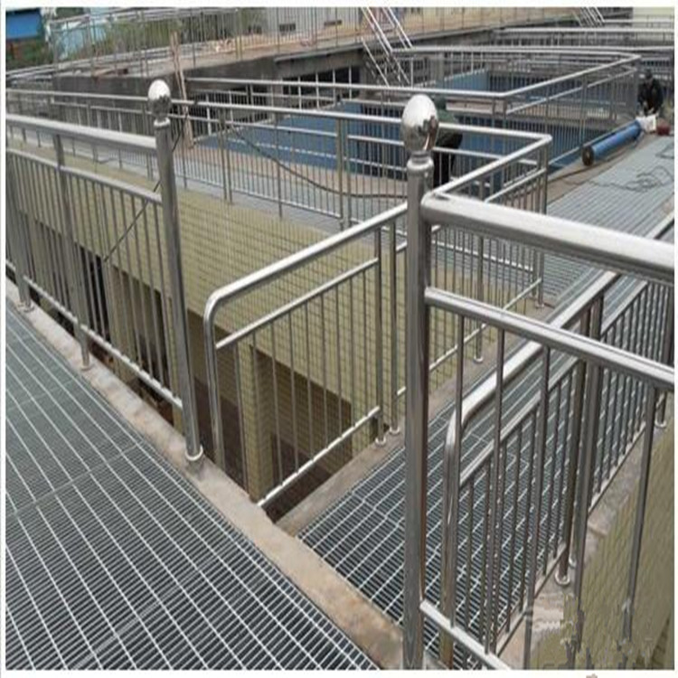 x1_1.1364021581_598_362_95106_