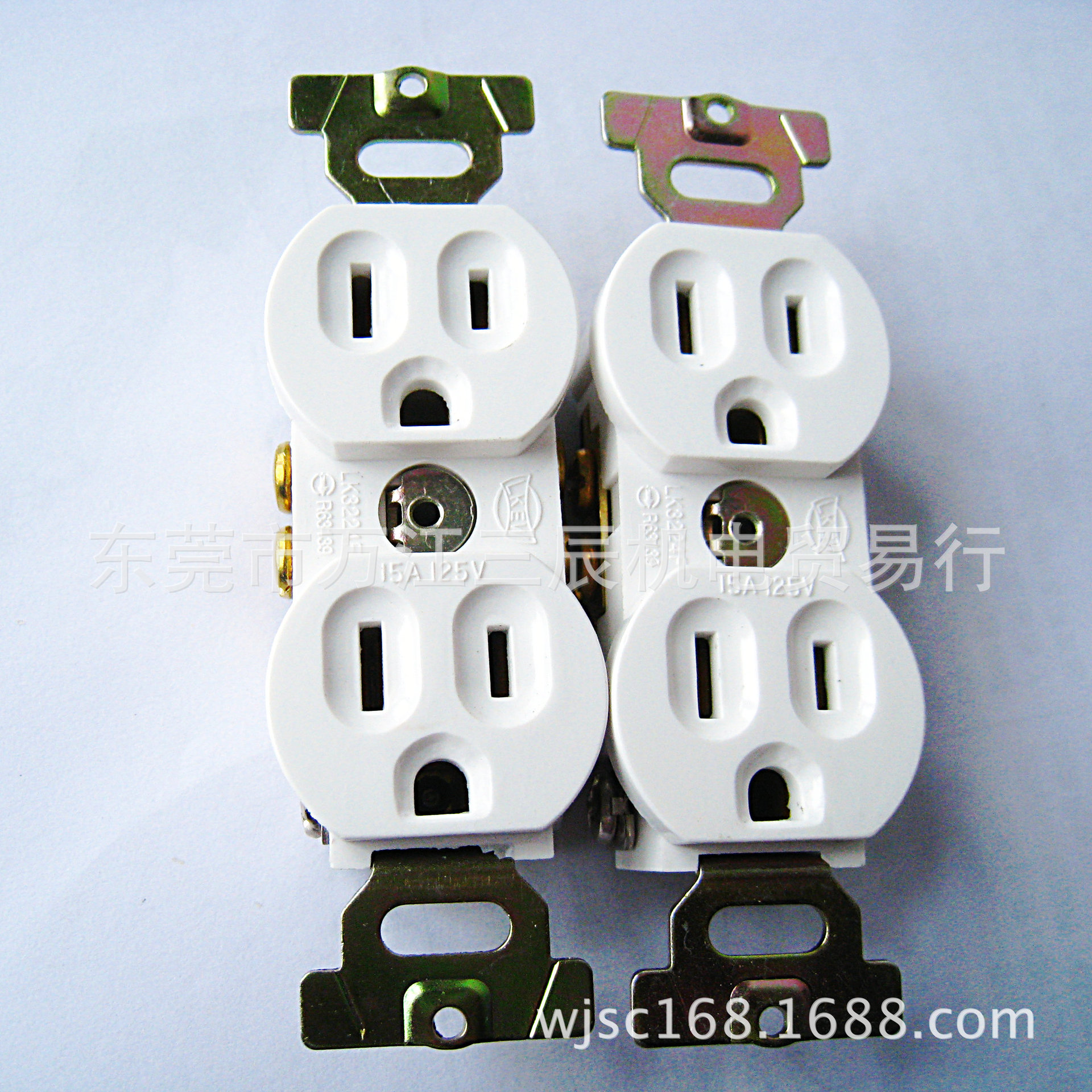 118型美式双联暗装插座 LK3224F台湾隆光/LKEW 15A 125V代WF3003