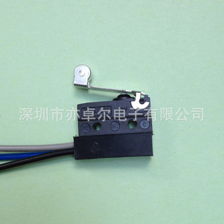 台湾新巨ZIPPY防水微动开关SW-05S-05B0-EA001-Z防水开关 IP67级