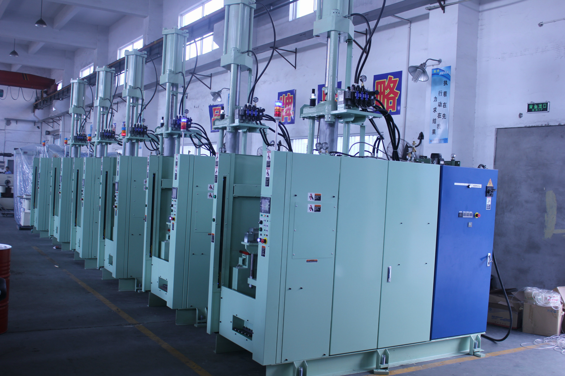 苏州捷和 先进先出立式注射机 立式全自动硫化机厂家批发