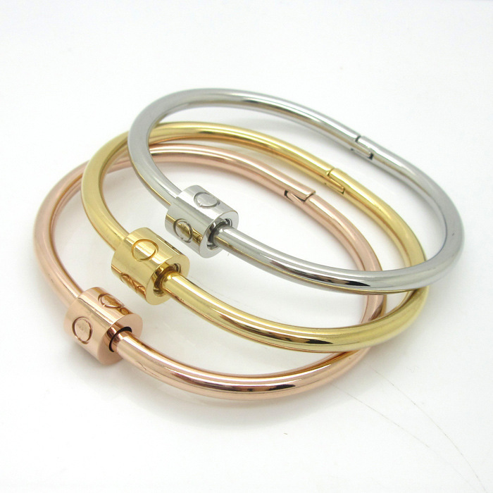 European and American 18K Turnaround Debit Star love Couple Bracelet Twist Screw Pattern Women's Bracelet Eternal Ring