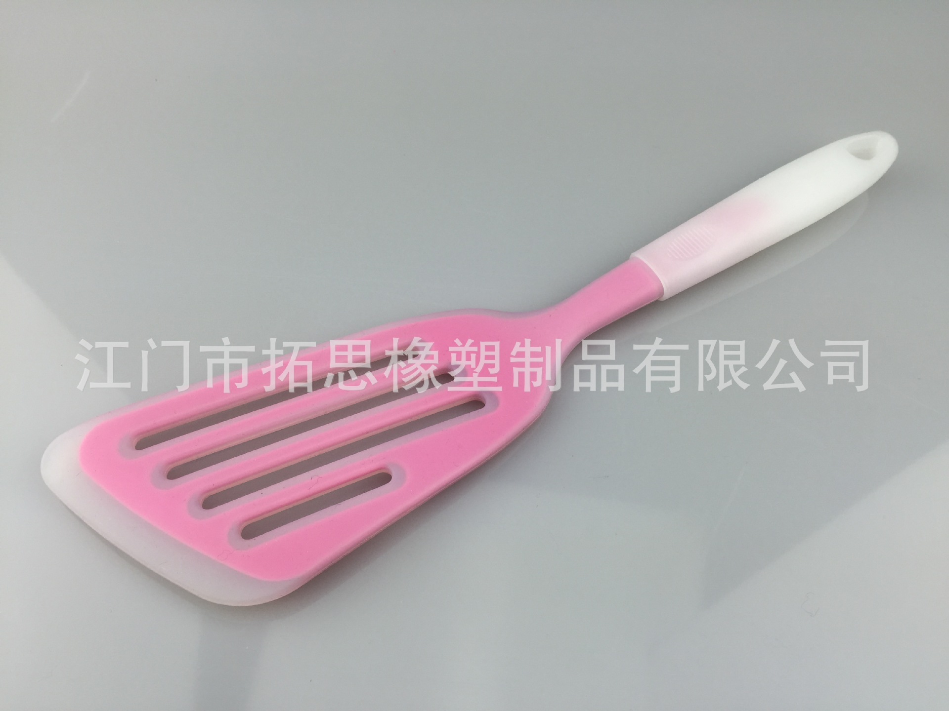 不粘锅硅胶铲耐高温硅胶厨房用品硅胶护锅平铲披萨铲