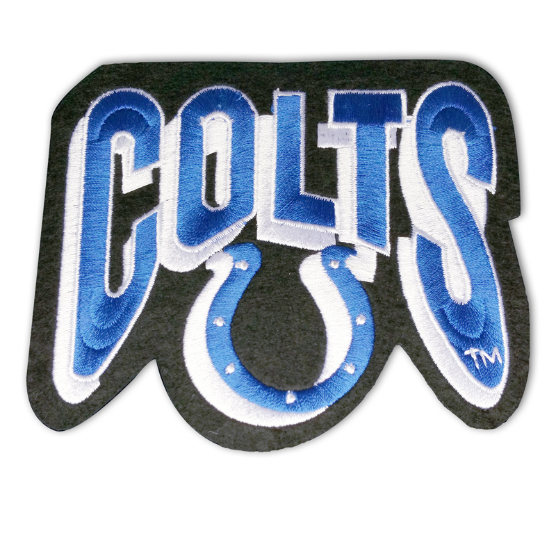 厂家供应 英文字母绣花  电脑绣花章 布标 织唛 章仔 热销