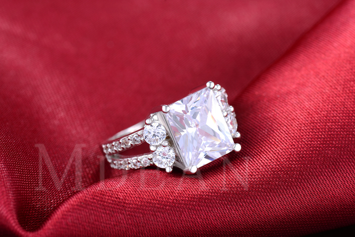 Vintage Platinum-Plated Ring
