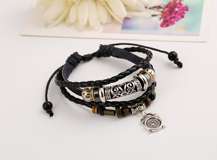 Européen Et Américain Nouveau Populaire Ornement Alarme Horloge Pendentif Véritable En Cuir Perlé Bracelet Punk Bracelet En Stock En Gros display picture 2