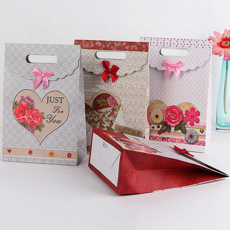 新品翻盖礼品袋 白卡手提礼品纸袋 礼物袋纸袋 翻盖礼品袋子定制